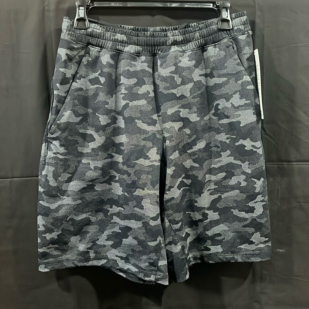 Lululemon Athletica Pace Breaker shorts Medium
